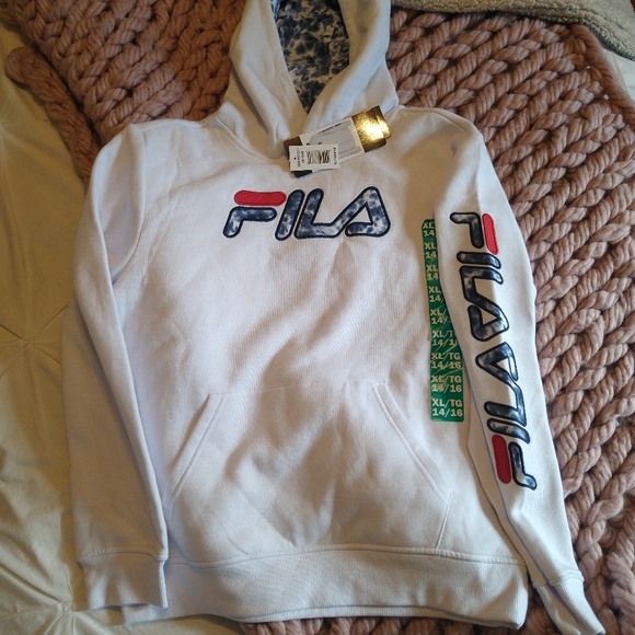 Fila sweater with tags on - Picture 3 of 5